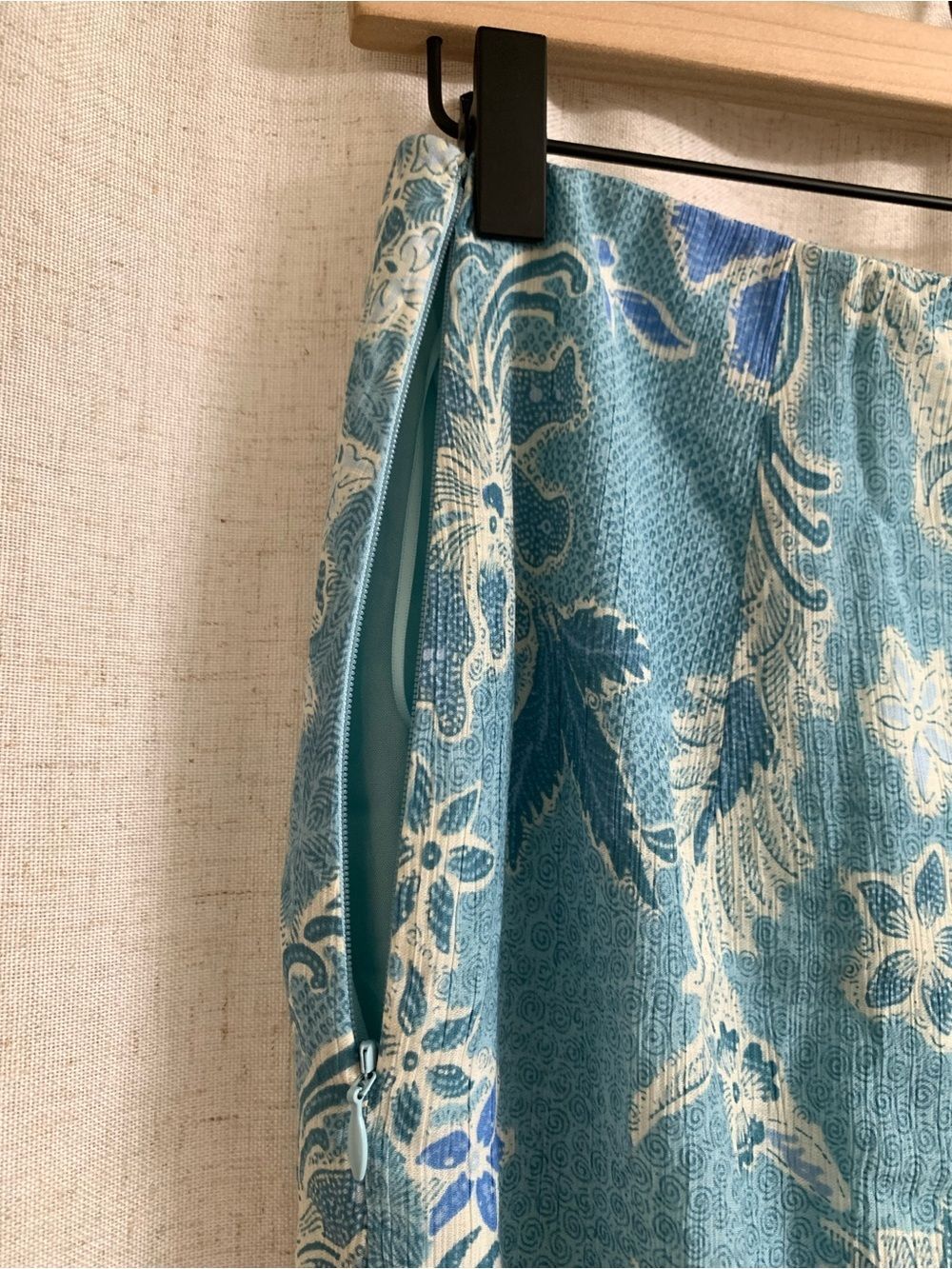 Abercrombie & Fitch Blue Floral Ruffle Tiered Cascading Crinkle Swim Sarong Sm - Picture 7 of 7